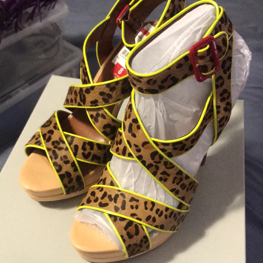 Jessica Simpson heels